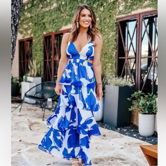 🦋Express Floral Tiered Twist Back Floral Maxi Dress Size XXS - Picture 2 of 8